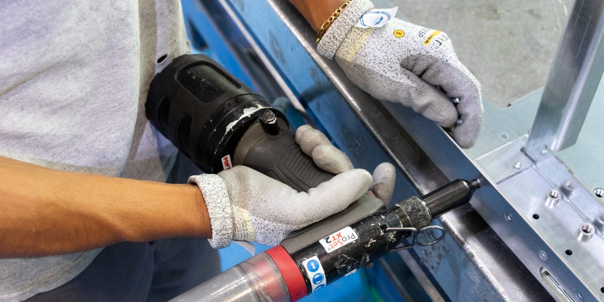 Un montaje electromecánico es una actividad fundamental en todo proyecto y combina la ingeniería eléctrica con la ingeniería mecánica.